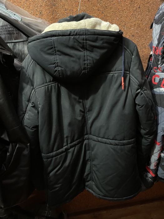 Продам зимнюю куртку