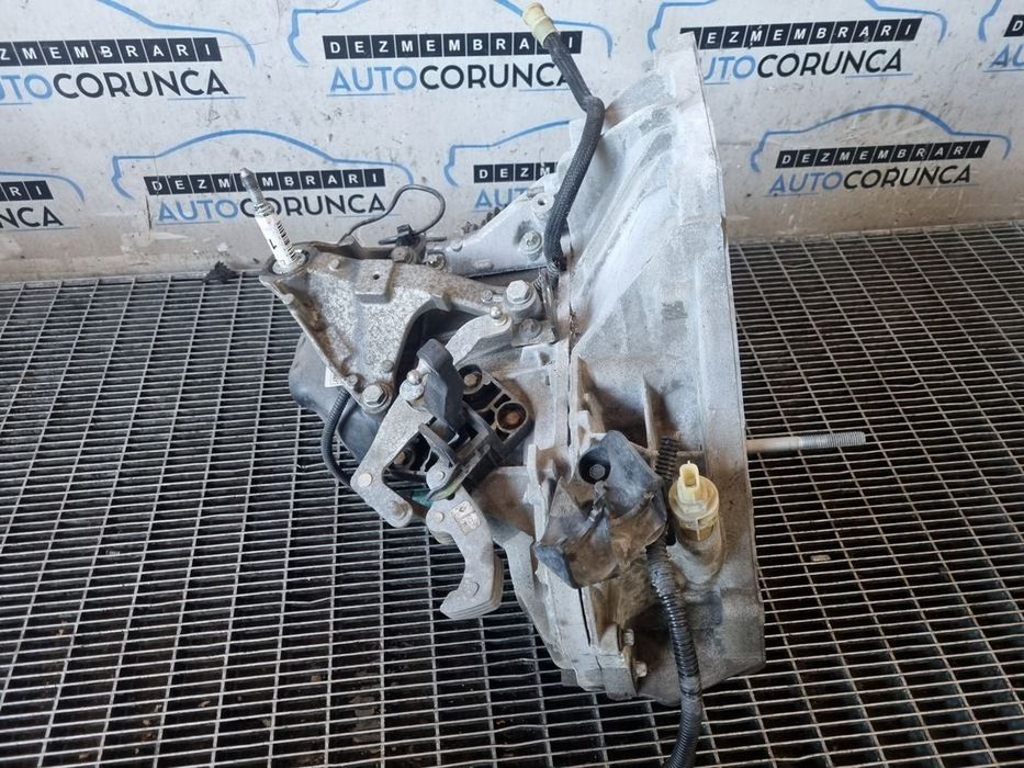 Cutie de viteze Dacia Duster II 1.6 Benzina 2018 - 2021 115CP Manuala 5 Trepte H4M 738 ...