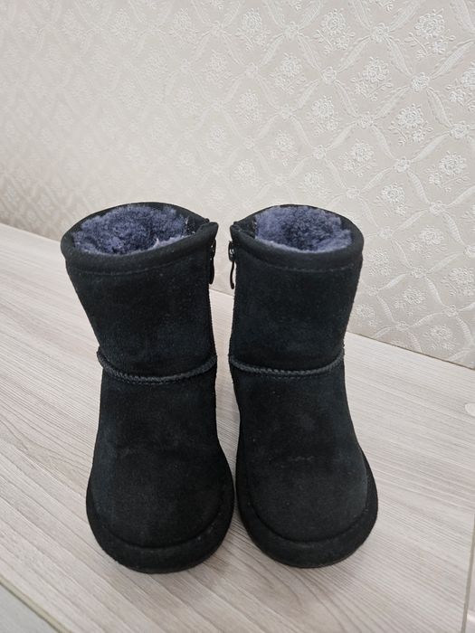 Продам Уги Детские