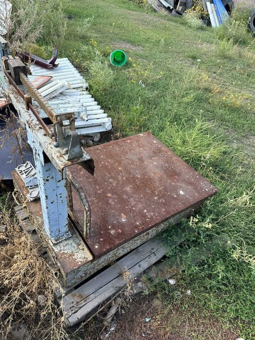 Продам весы механические до 1 тонны