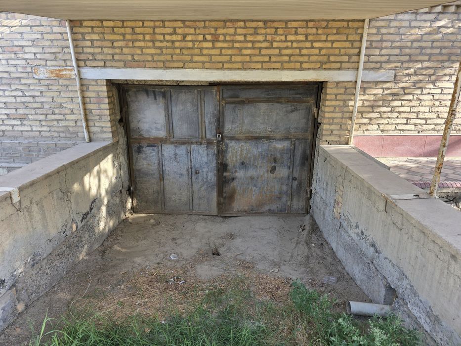 1) Темир дарвоза 3×2.15, 2) 2 та катта тахталик веранда