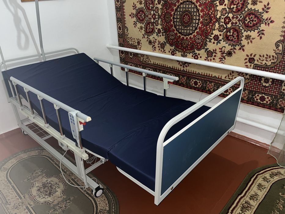 Медицинская кровать