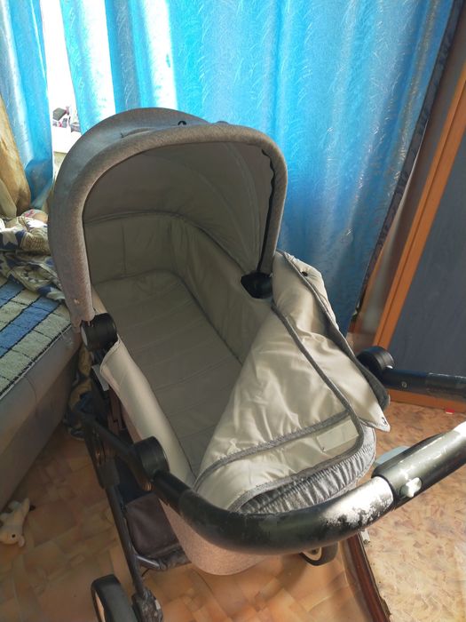 Продам коляску 2 в 1