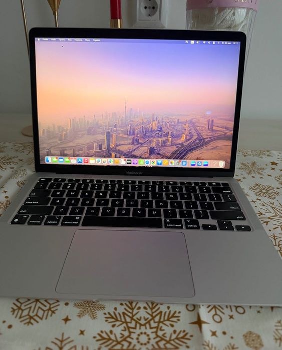 продам Mac Book  AIR M1  8/256