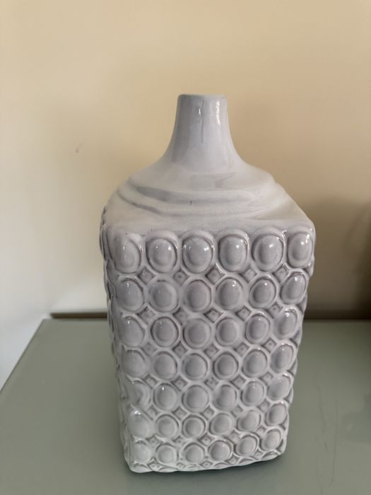 Ваза фарфорая, высота 35 см