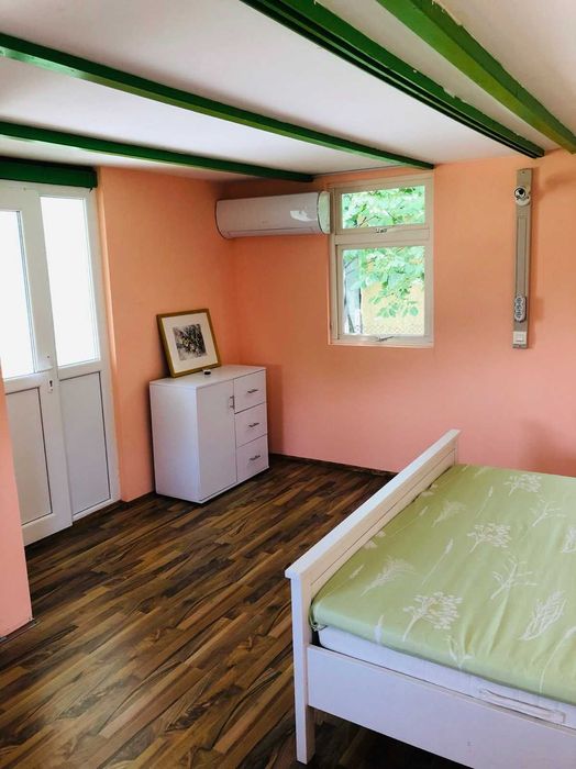 Три обзаведени къщи с парцел - РАБОТЕЩ БИЗНЕС С НАЕМАТЕЛИ