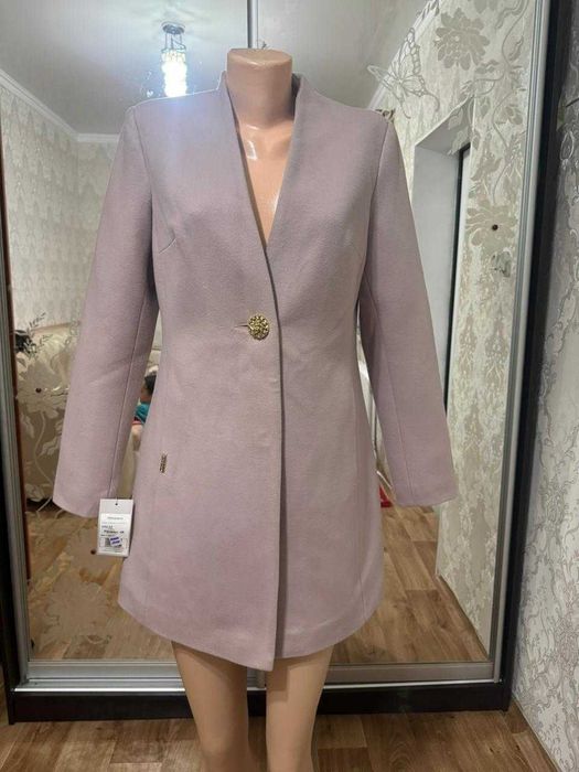 Продам польта  женские новые