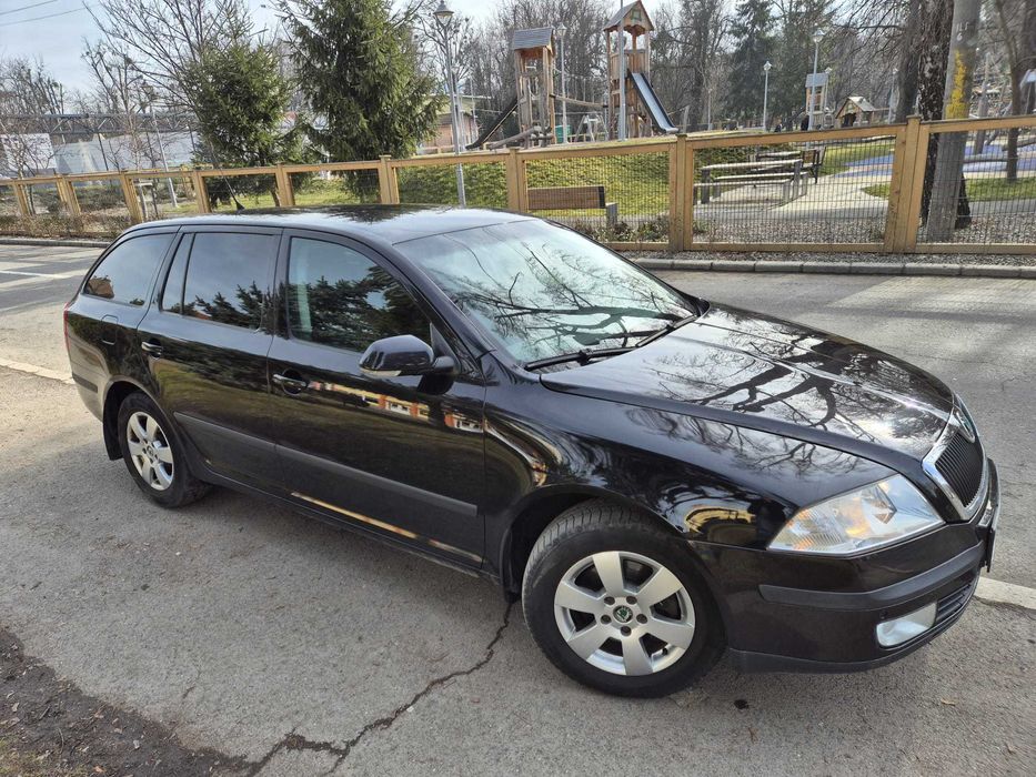 Skoda Octavia 2008, DSG, 2.0 TDI 140cp, 372.000 km