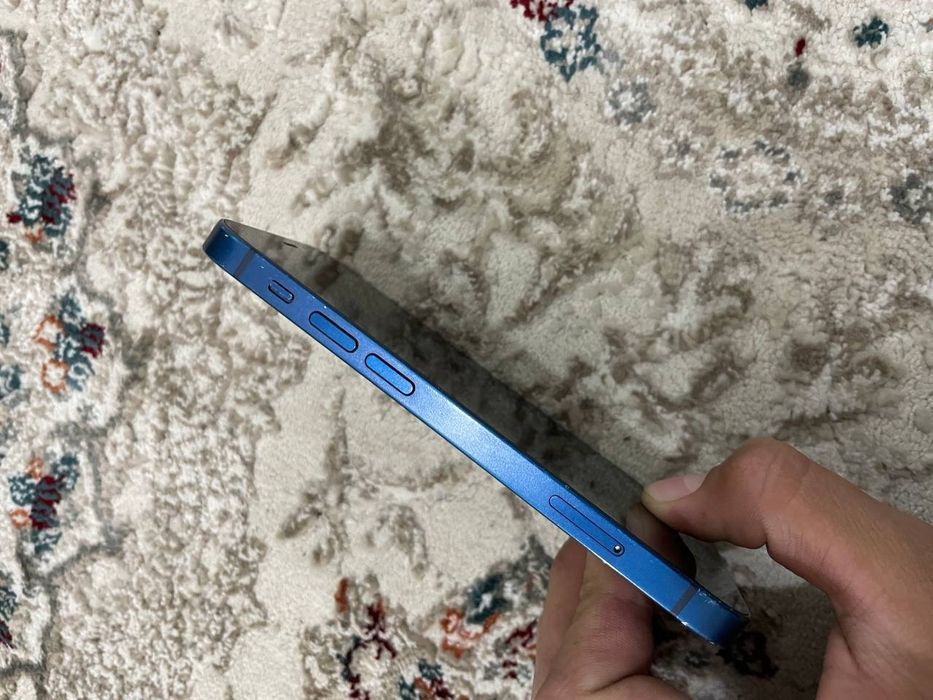 IPhone 12  mini srochna sotiladi