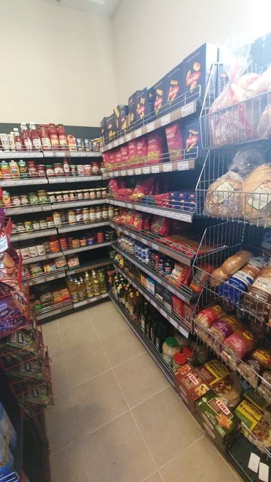 Крайстенен стелаж за хляб с телен рафт (кошница)