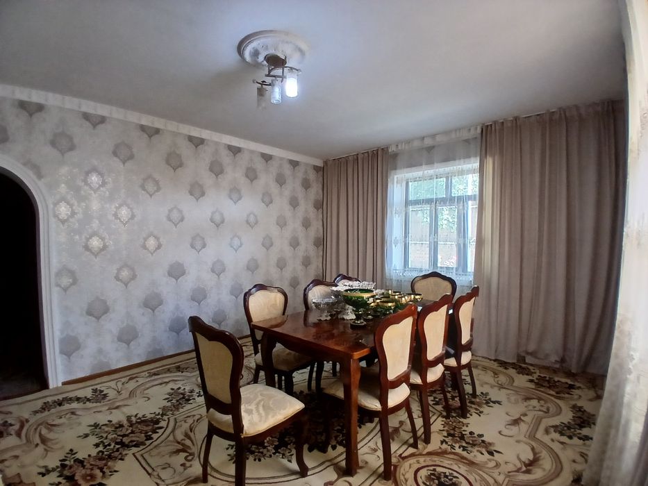 Компактный дом у речки