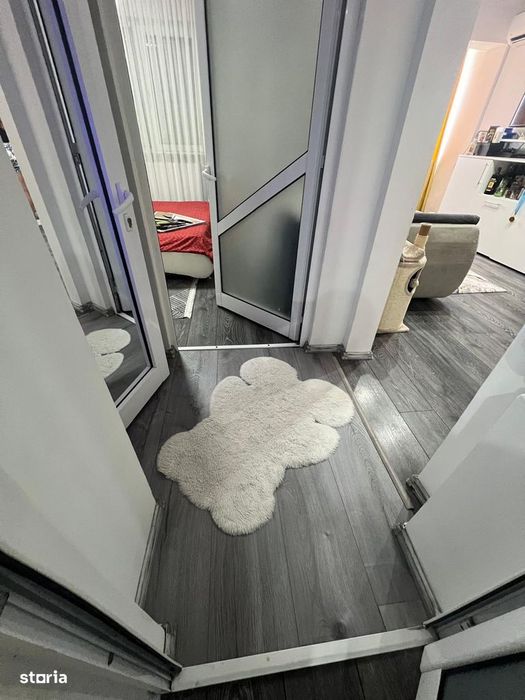 VAND URGENT 3 camere Micro 40 pret 53.000 euro Negociabil