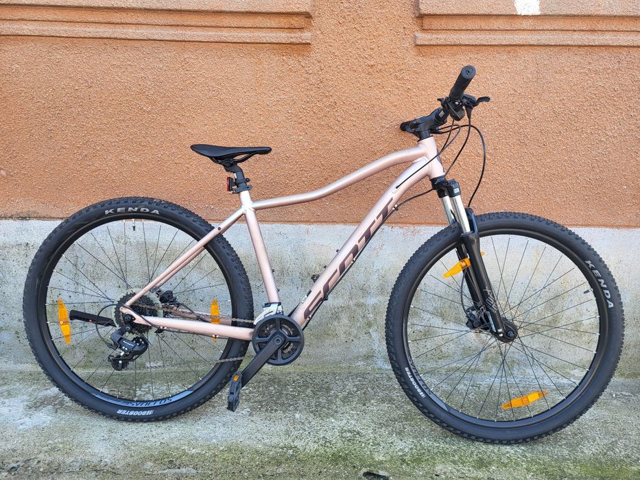 Bicicleta Scott pe 29