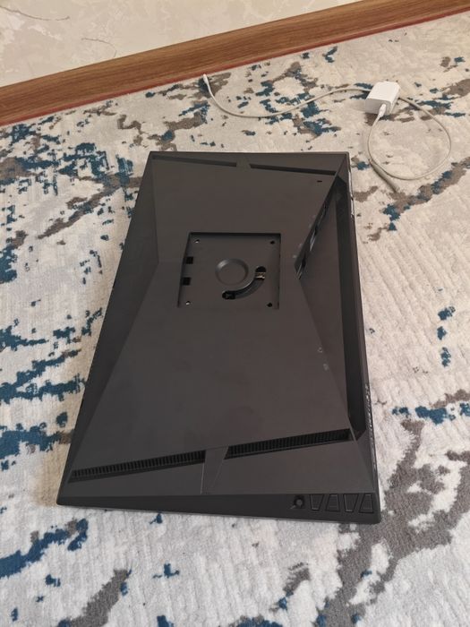 Продаётся на запчасти монитор asus