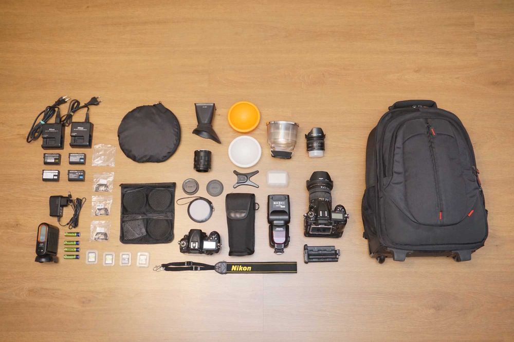 Kit foto - video 2 Nikon D7000 + obiective si accesorii