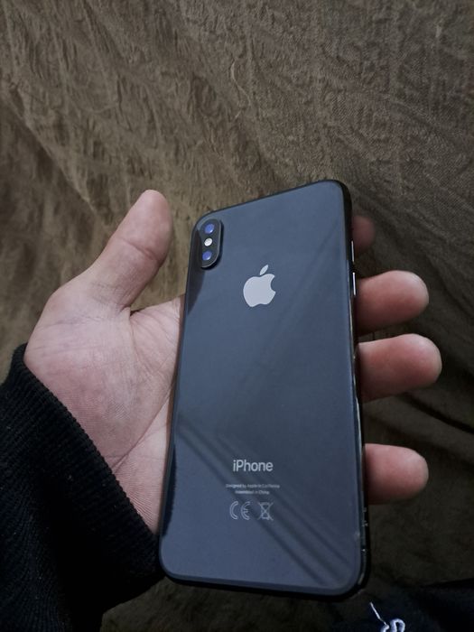 iPhone X в хорошем состоянии