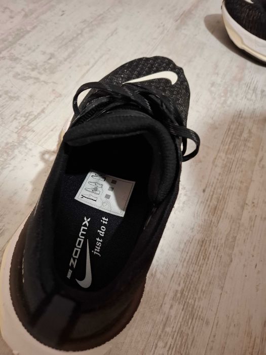 МаратониNike ZOOMX