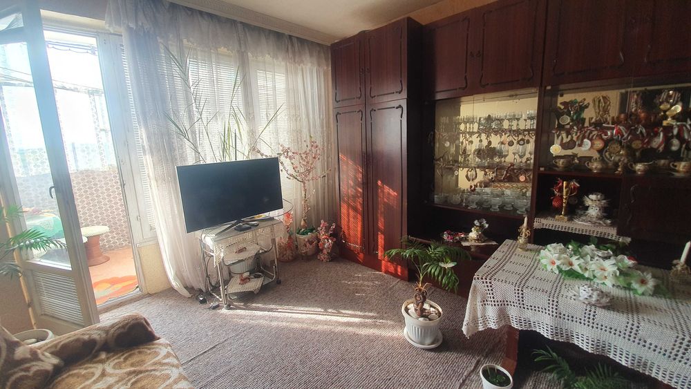 Продава се Двустаен апартамент в Велико Търново, Център - 69 кв.м за 444 €/кв.м - Снимка #2