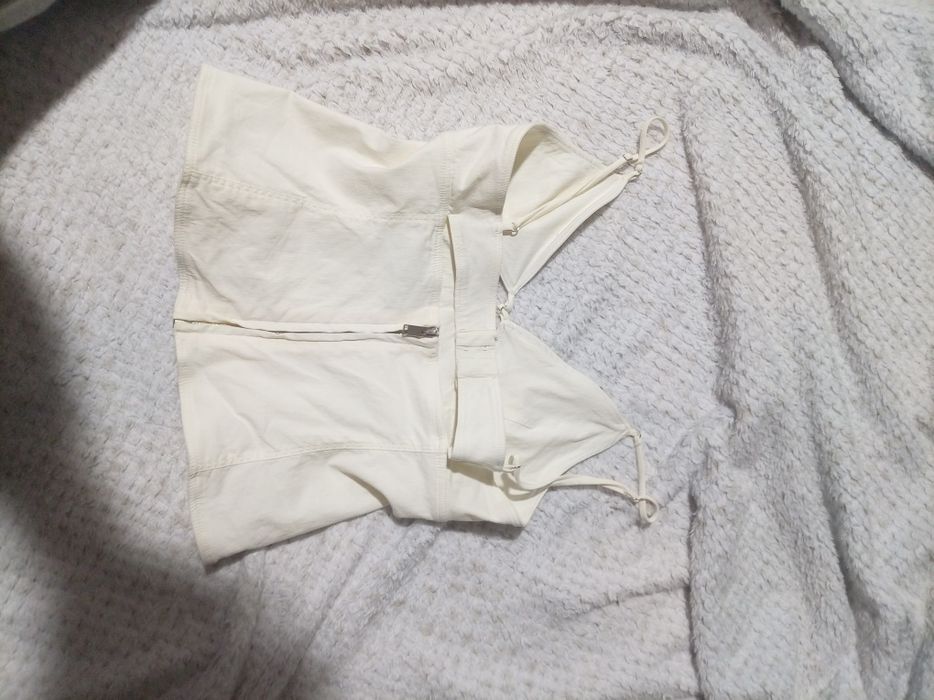 Top de damă ZARA alb, model corset/maieu cu decupajj, mărime S
