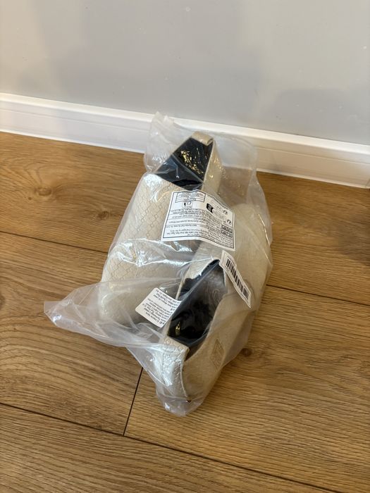 Дамски обувки чисто нови