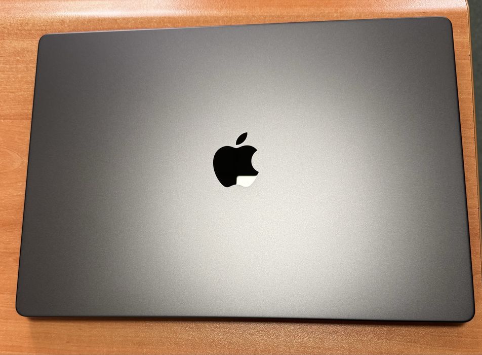 MacBook Pro M3 Pro 16,2-inch. 18GB Memory. 512 GB SSD.