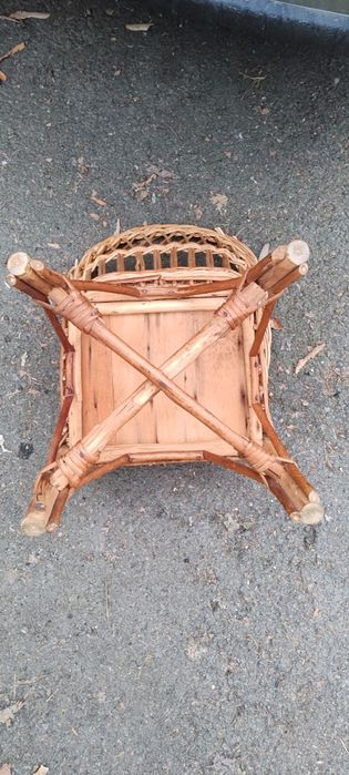 Scaun de copil și scaun pliabil negru