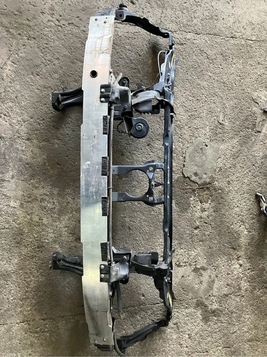 Телевизор скелет ланжерон мерседес w211