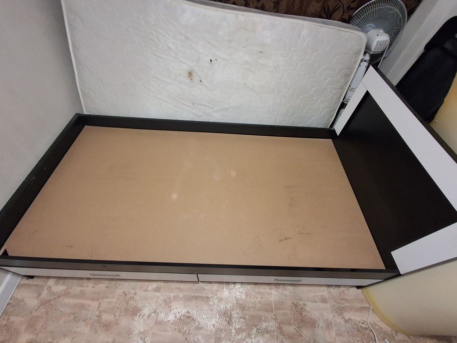 Продам кровать б/у