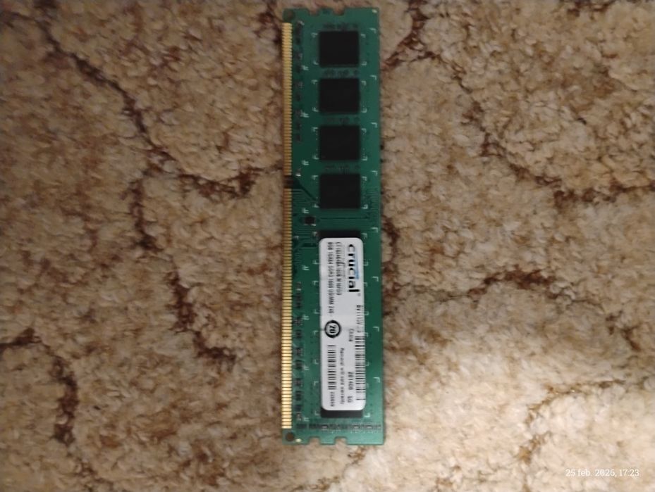3 plăcute de RAM DDR3