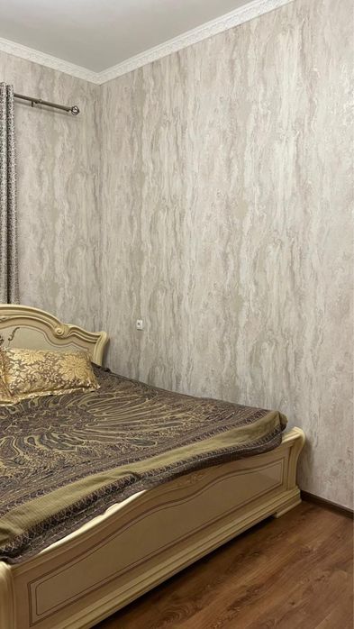 Кровать с матрасом