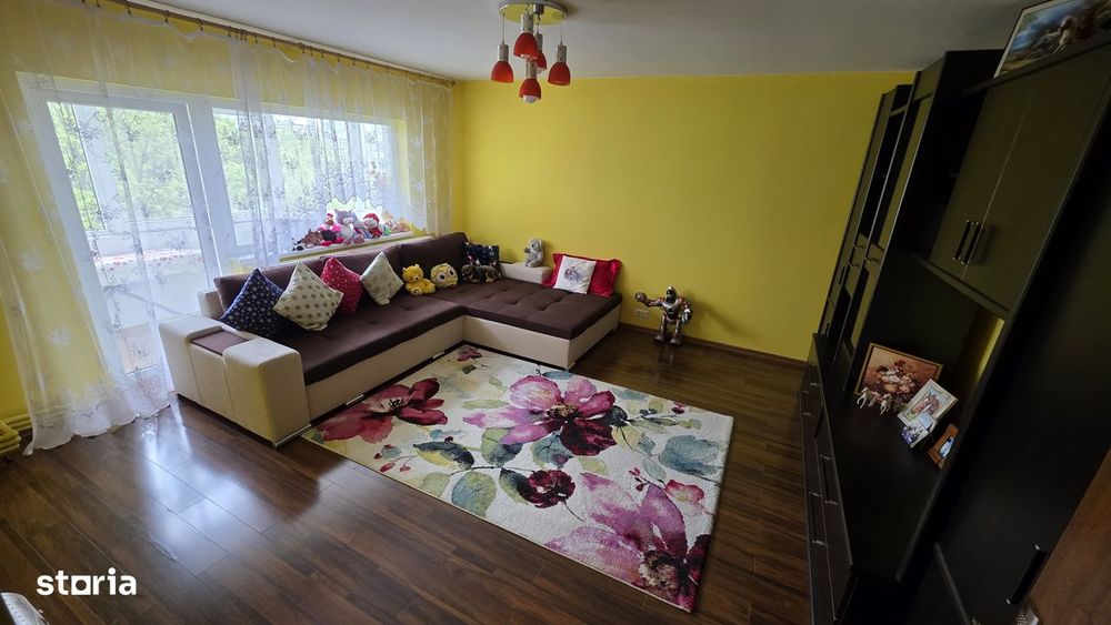 Vand ap cu 3 camere str. Bucuresti - Mircea Voda