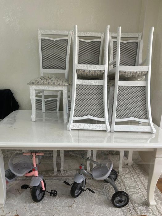 стол со стульями