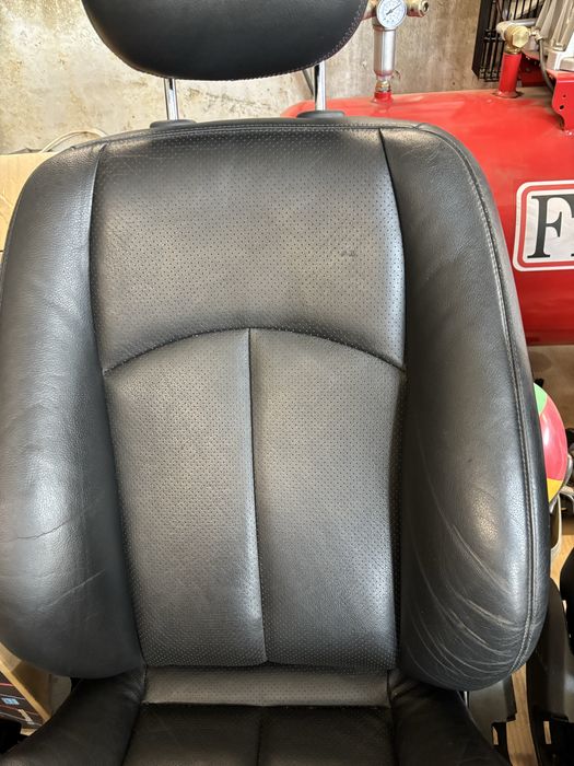 Предни кожени седалки за w211 пълен ел