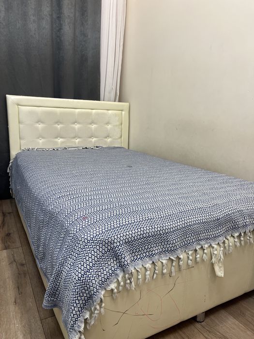 Спальная кровать 1,5