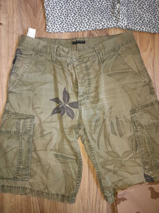 Лот къси панталони и риза
