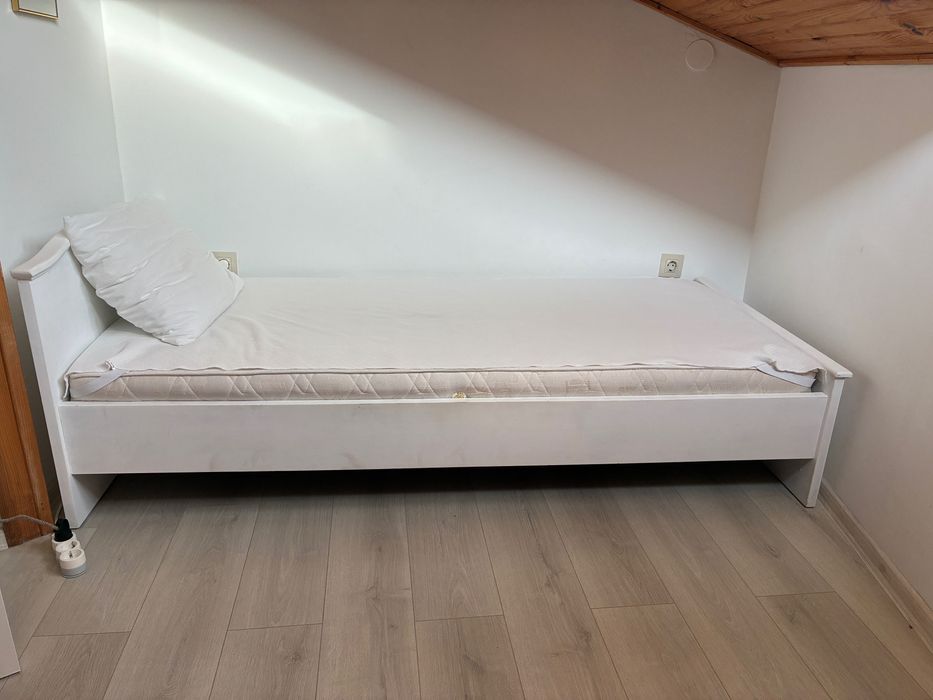 (2 броя) Единично легло с матрак