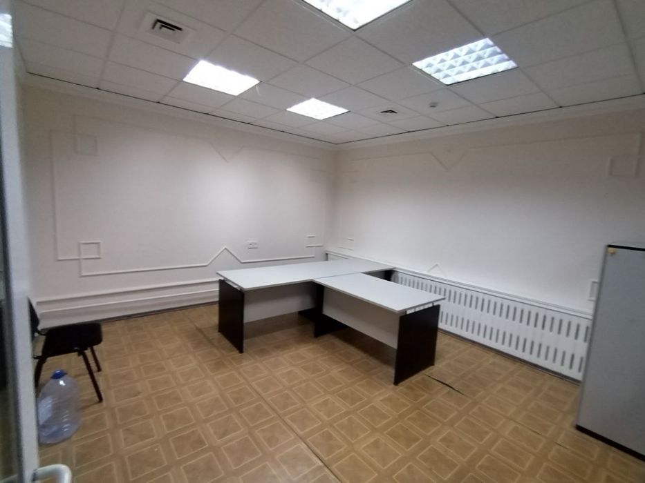 Аренда под офис 45кв.м 2 комната метро Айбек! 810у.е