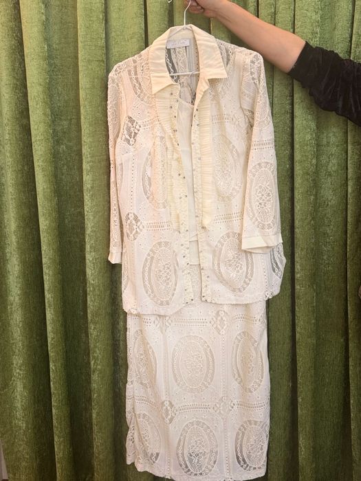 Продается костюм тройка