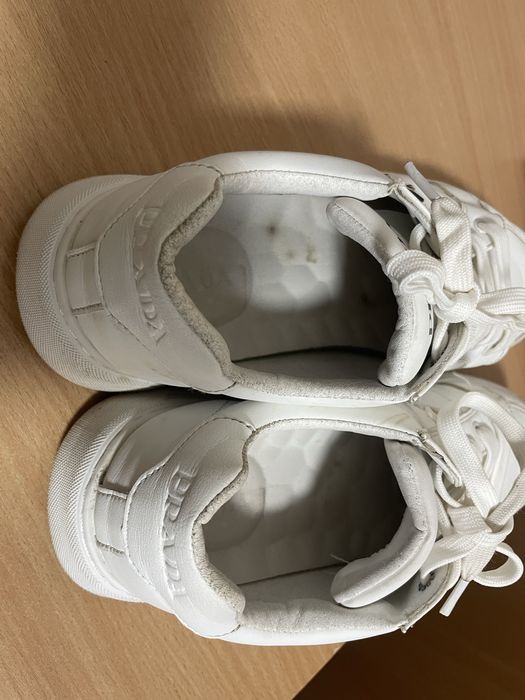 Продам кроссовки