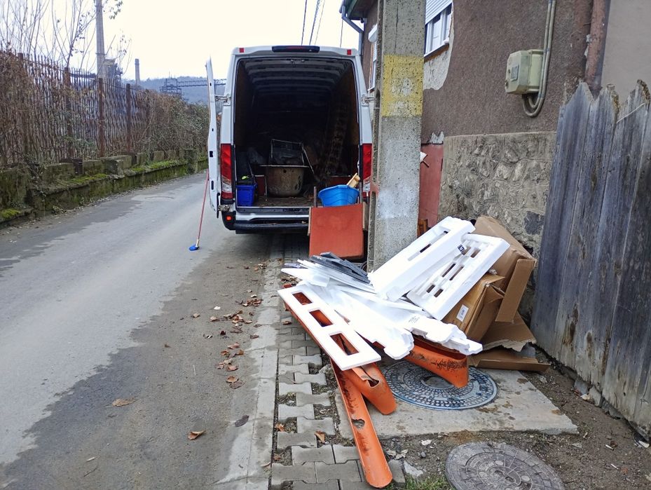 Debarasări locuințe, subsoluri, mansarde, mutări,  transport  marfă