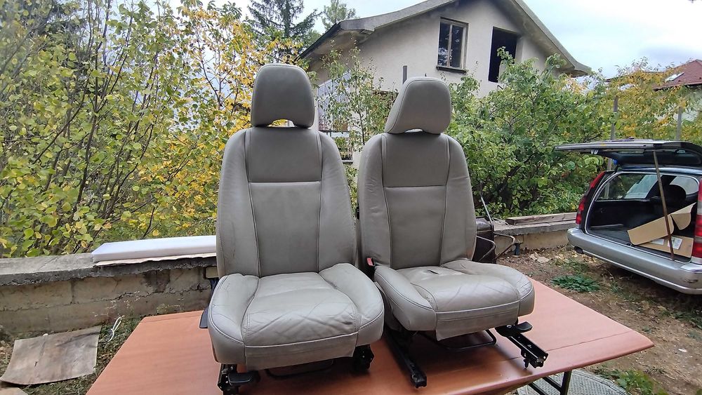 VOLVO XC90 Седалки предни и 2 задни светла кожа