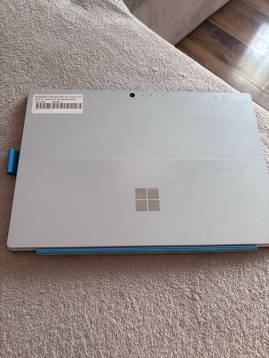 Microsoft Surface Pro 5 LTE 256GB + Tastatura Cyan Originala - Ecran Spart