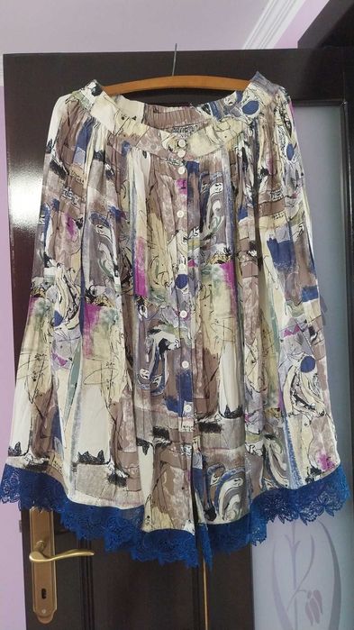 Fusta lunga cu dantelă albastră