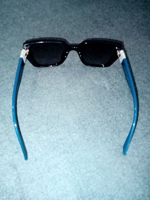 Продам солнцезащитные очки