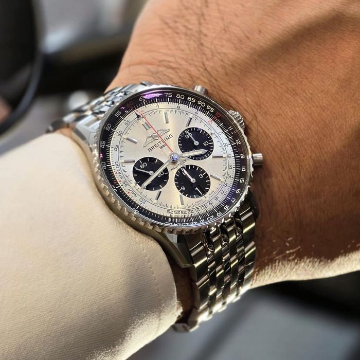 Breitling Navitimer b01 silver dial 43,mm