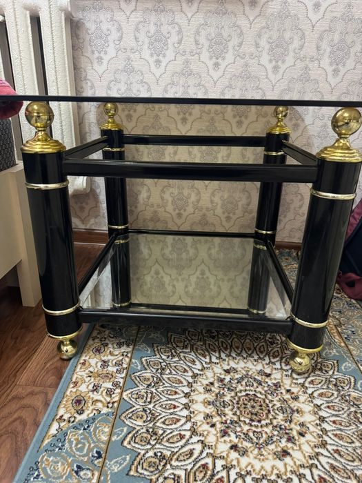 Продам тумба  под Телевизор