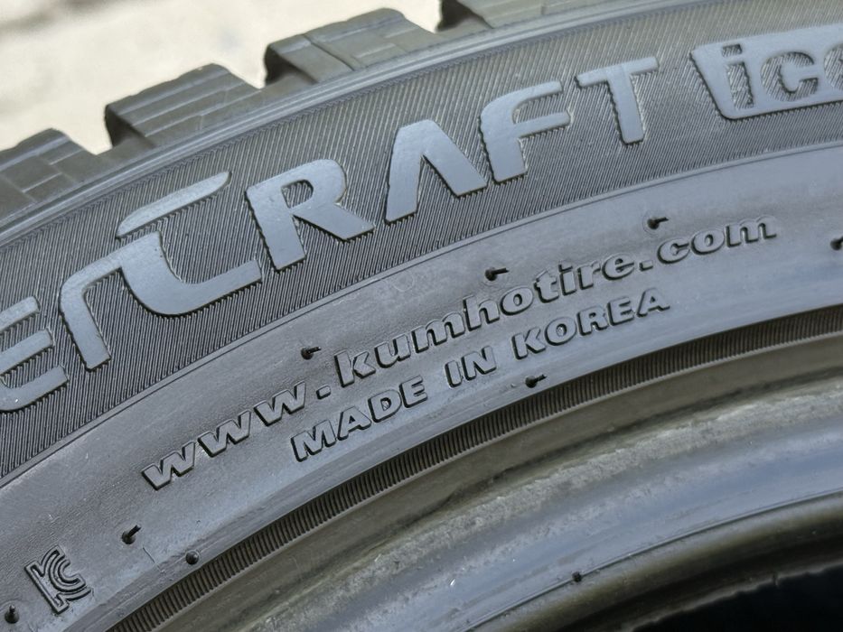 215|50 R17. Kumho WinterCraft.