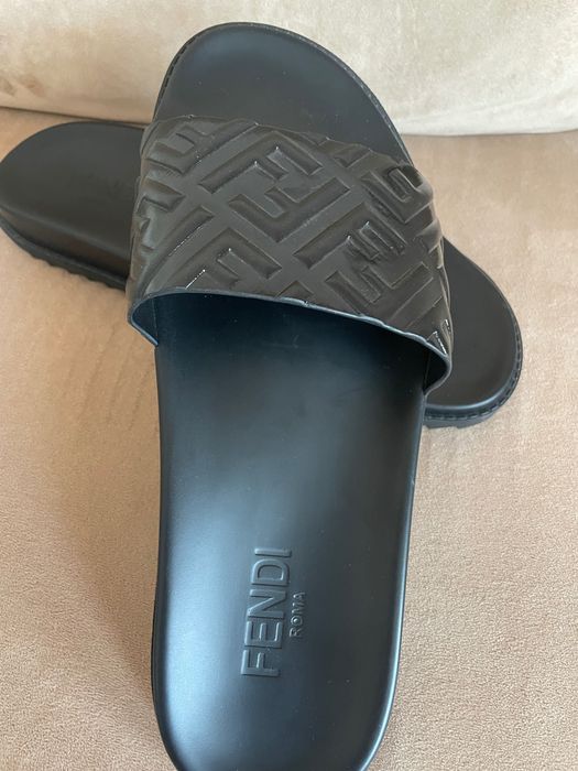 Мъжки чехли Fendi