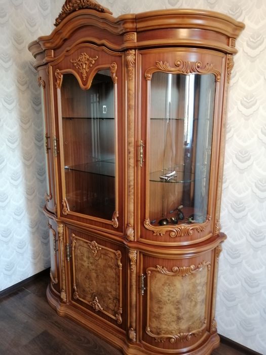 Буфет с подсветкой