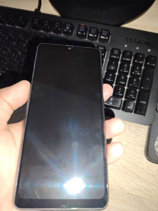 Telefon Samsung Galaxy A32 4G 128GB, 2 huse si folie, urme normale de uzura